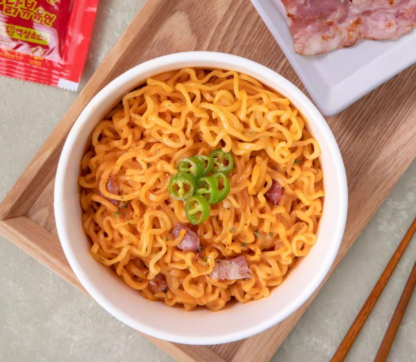 Buldak Artificial Spicy Chicken Flavor Ramen Cream Carbonara Flavor (6 Big Bowls) 